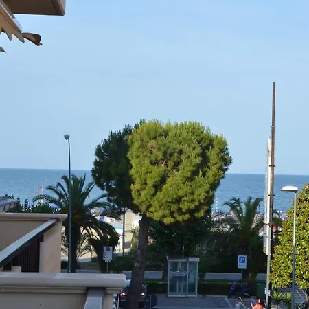 Residence Riviera Alba Adriatica Exterior photo