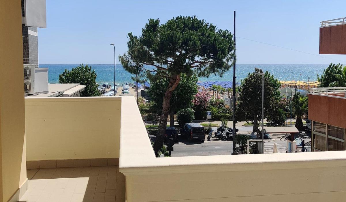 Riviera *