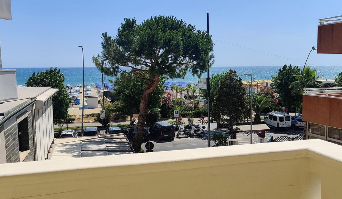 Riviera Apartment Alba Adriatica