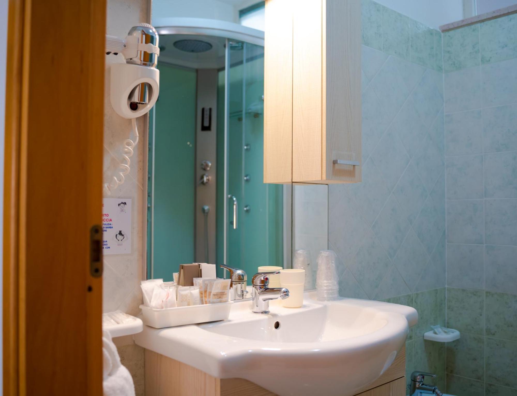Riviera Apartment Alba Adriatica