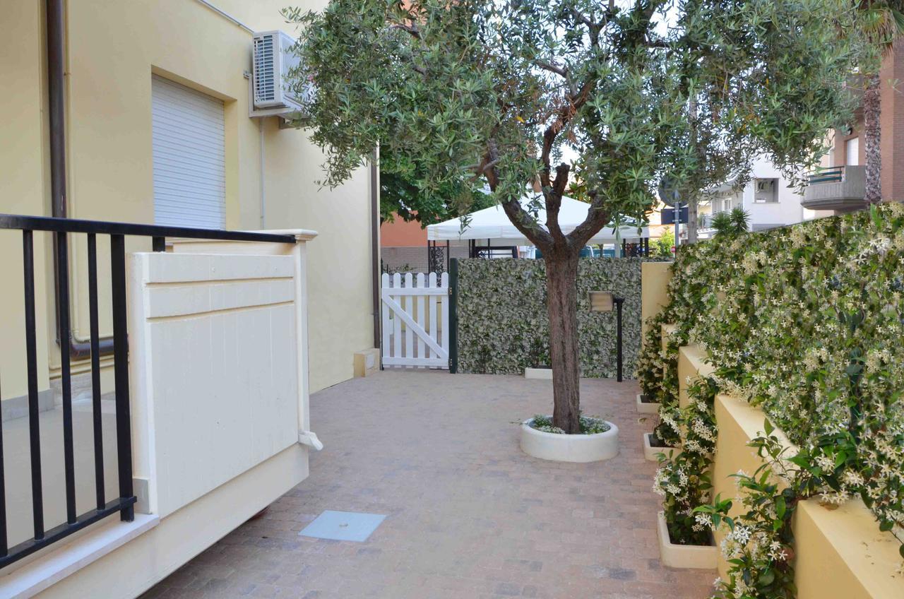 Riviera Apartment Alba Adriatica